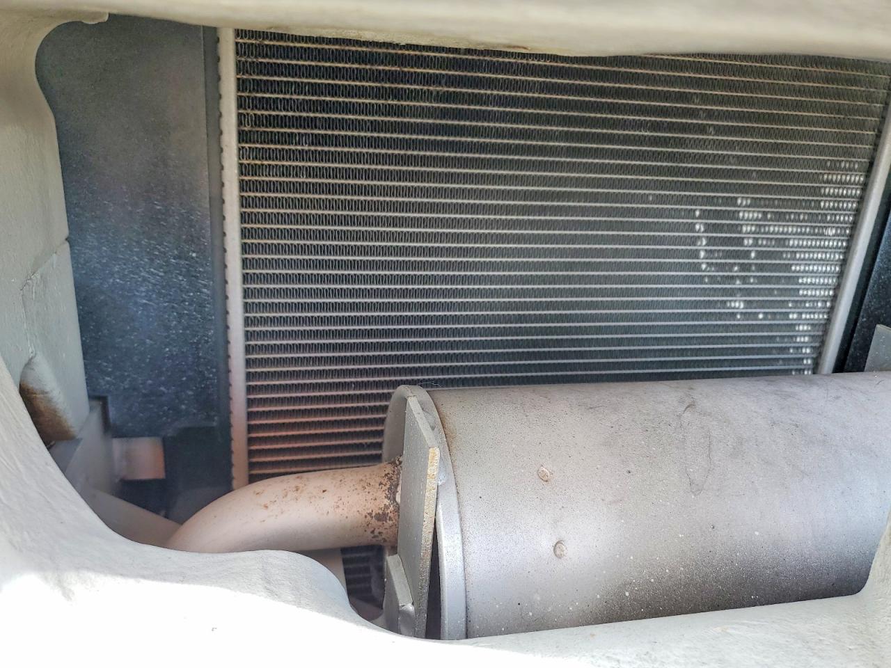 2014 NISSAN DIESEL INDUSTRIAL