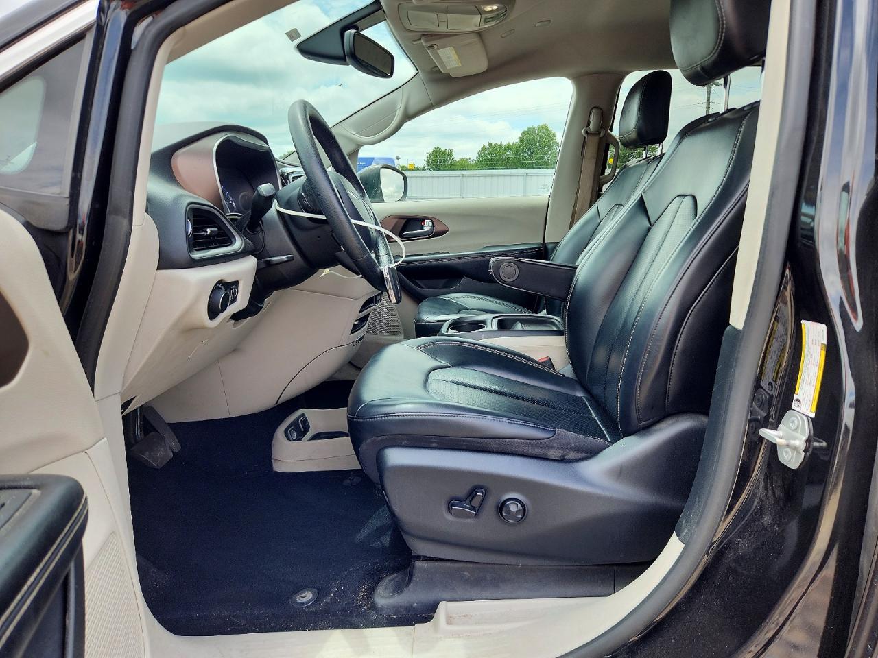 2020 CHRYSLER MINIVAN