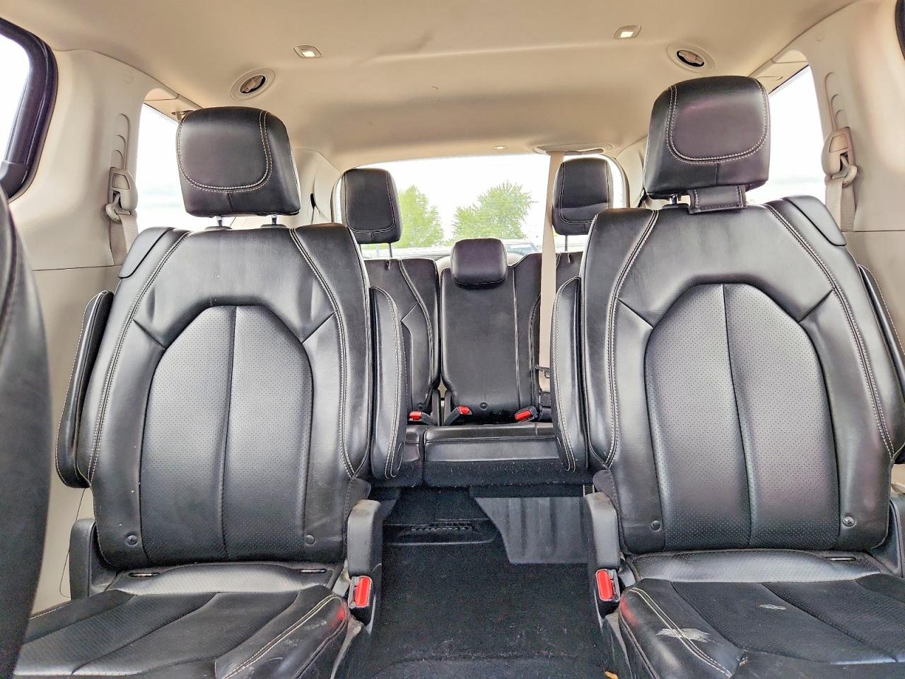 2020 CHRYSLER MINIVAN