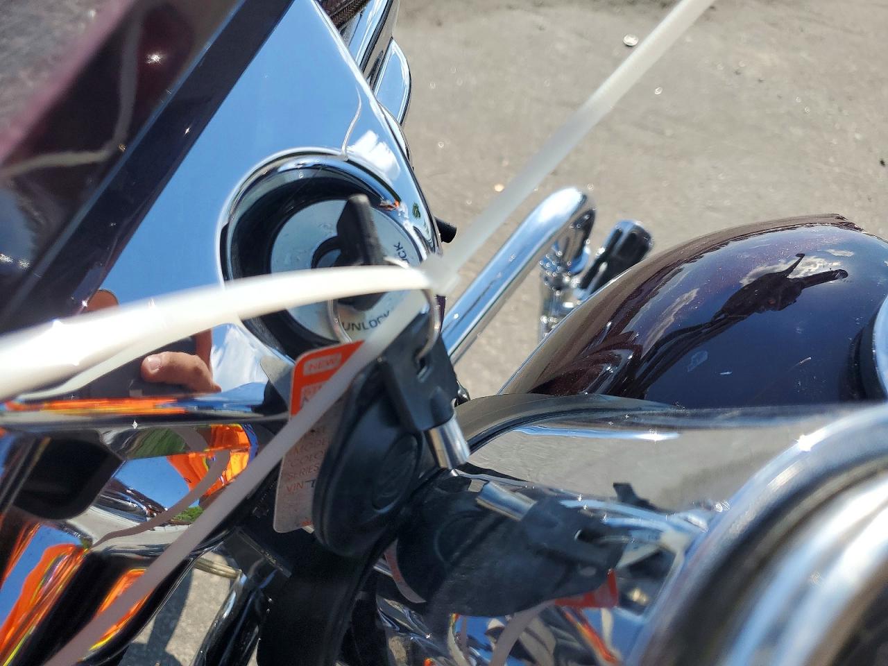 2005 HARLEY-DAVIDSON FL