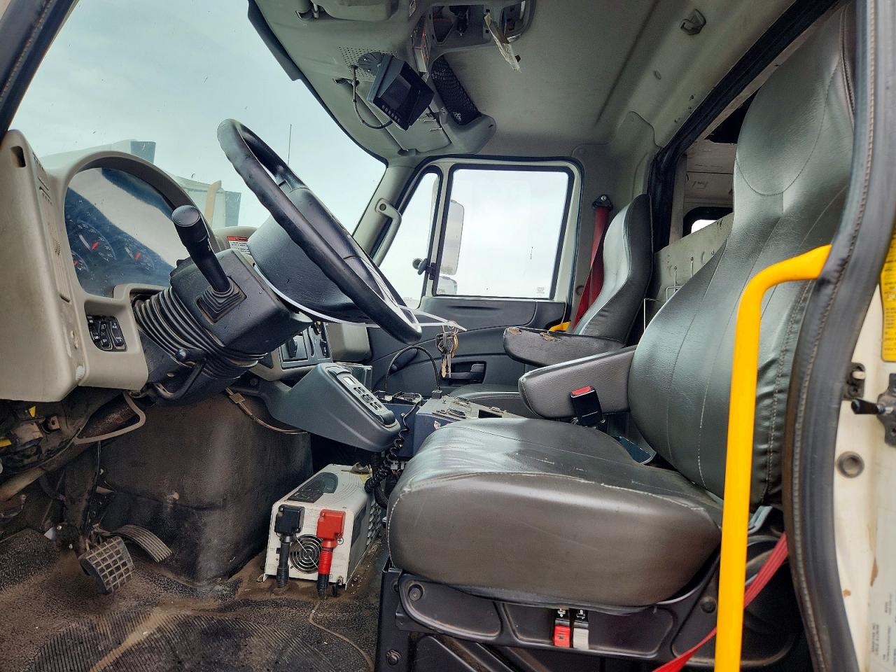 2016 INTERNATIONAL 4000 SERIE