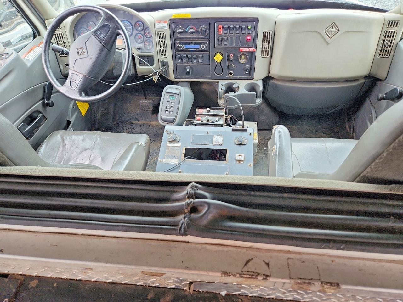 2016 INTERNATIONAL 4000 SERIE