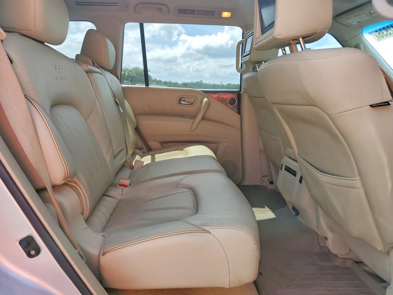 2012 INFINITI QX56 BASE