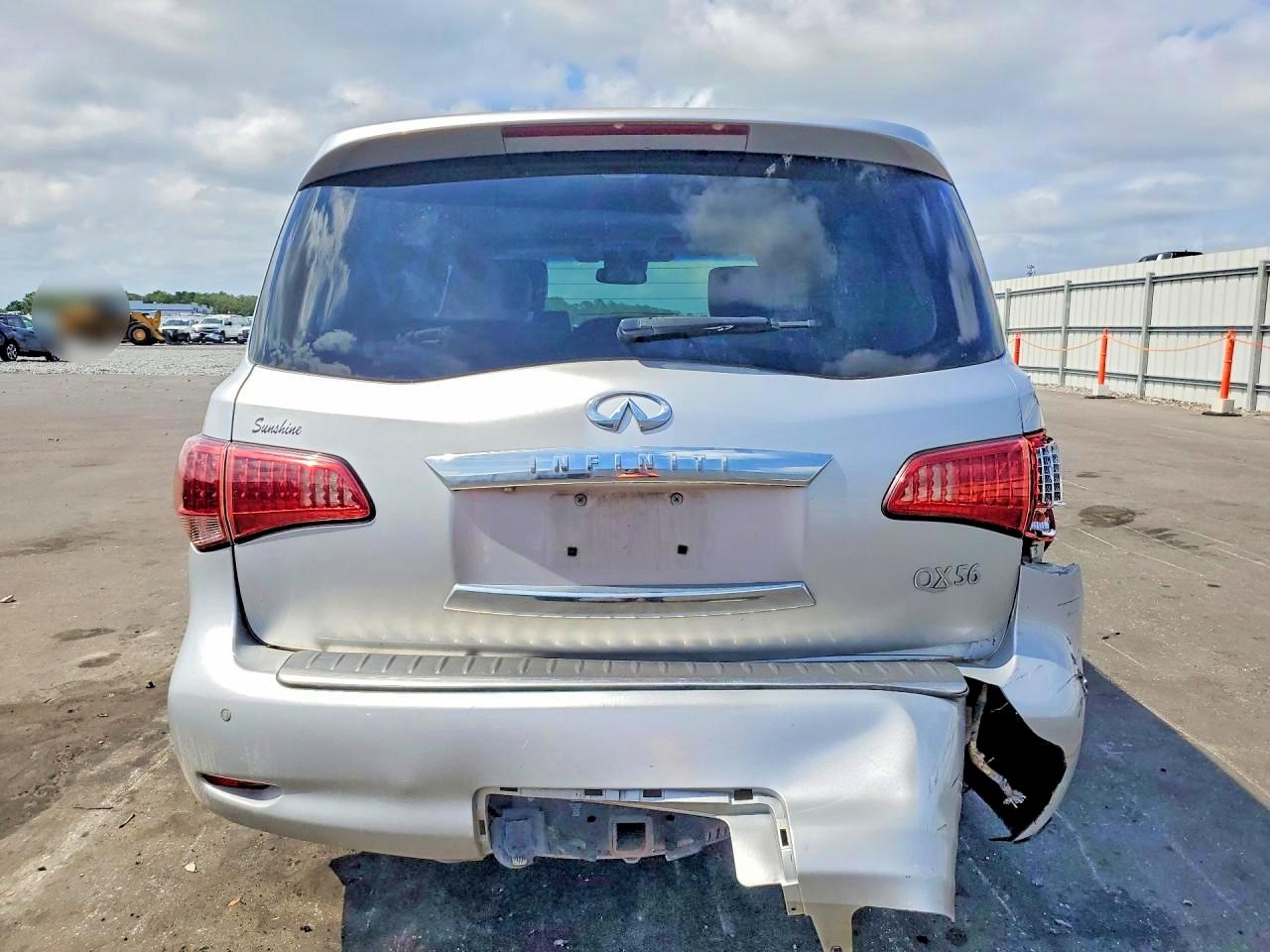 2012 INFINITI QX56 BASE