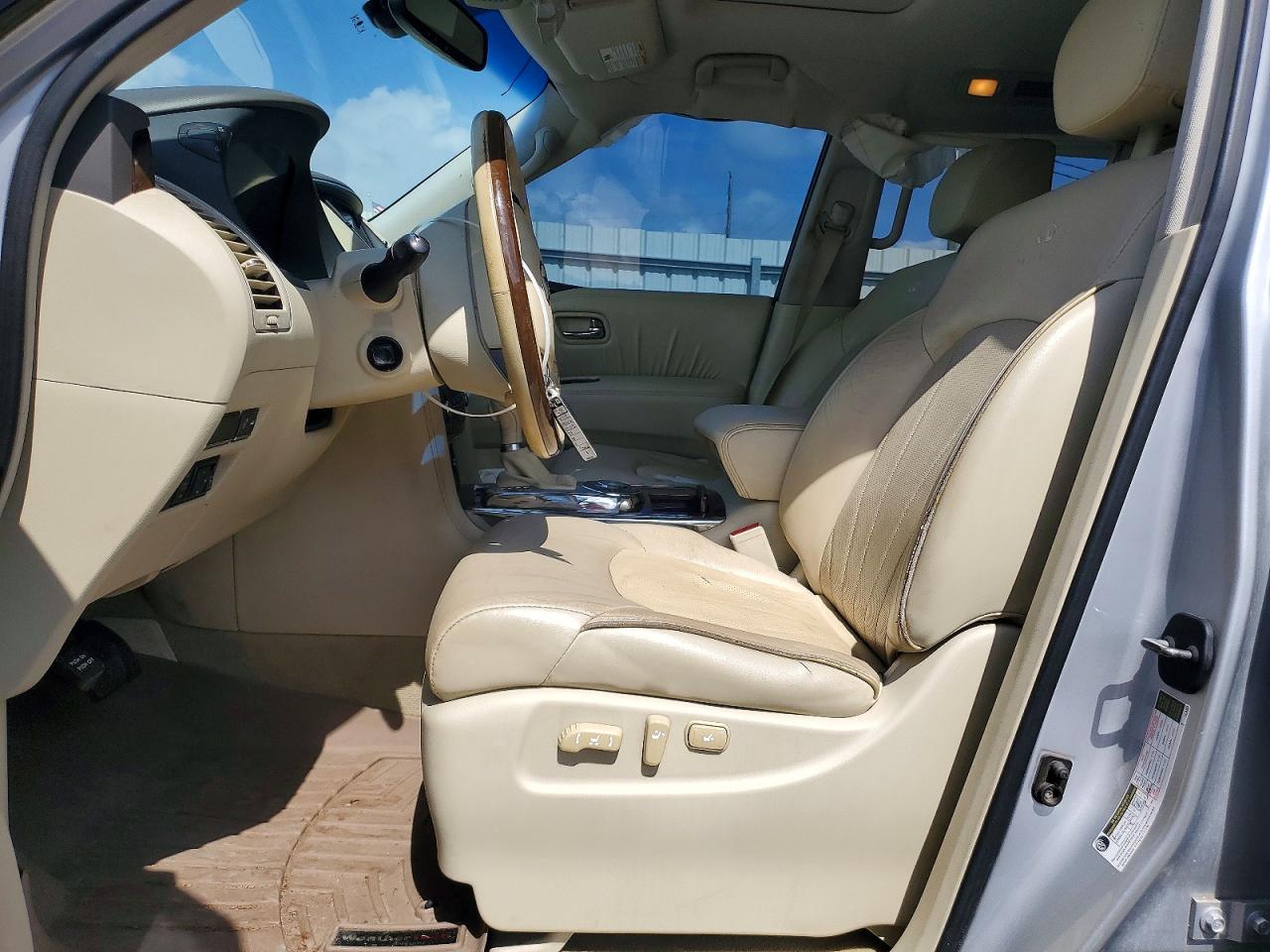 2012 INFINITI QX56 BASE