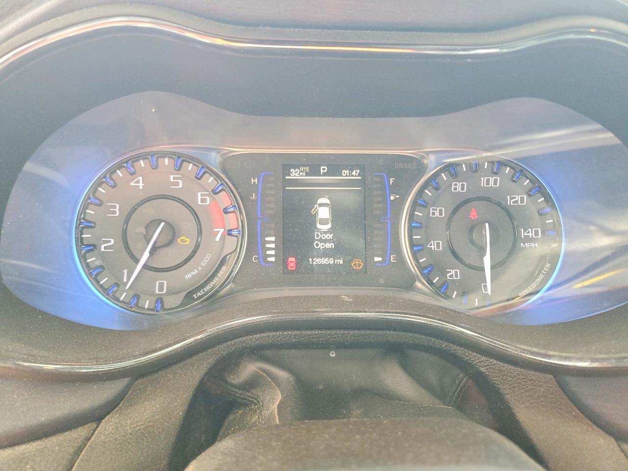 2015 CHRYSLER 200