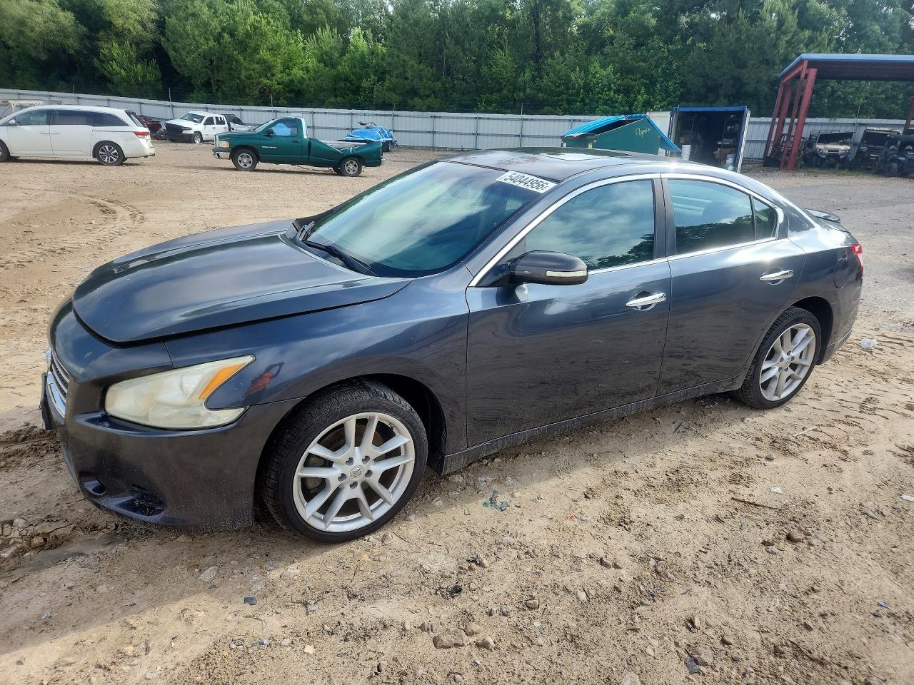 2011 NISSAN MAXIMA