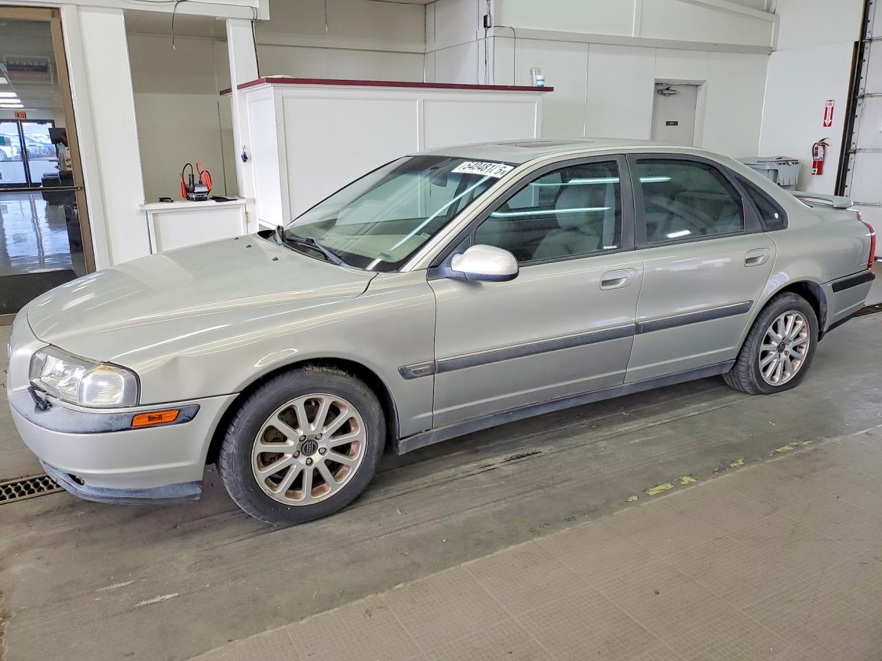 2001 VOLVO S80