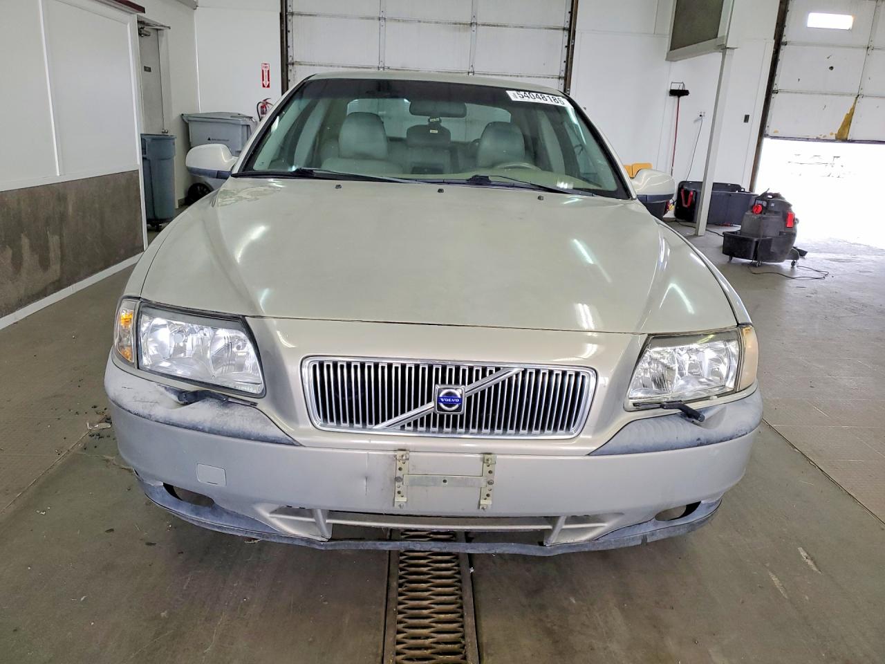 2001 VOLVO S80
