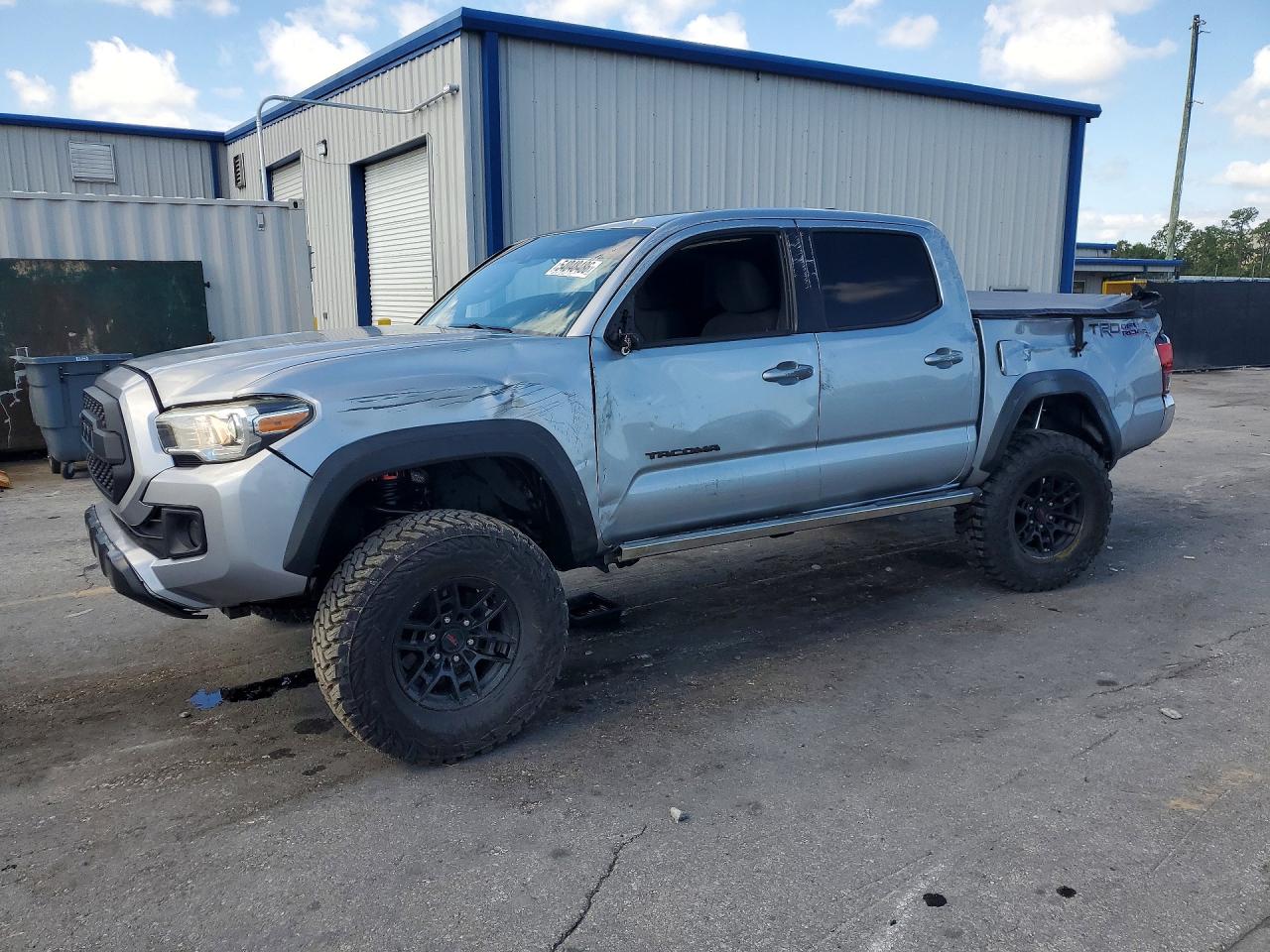 2018 TOYOTA TACOMA