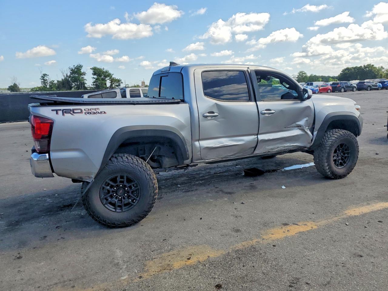 2018 TOYOTA TACOMA
