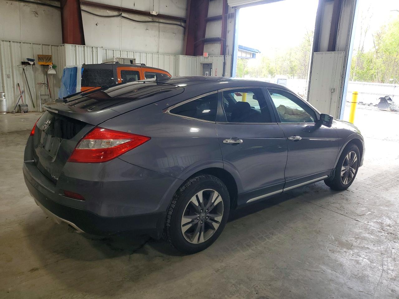 2015 HONDA CROSSTOUR