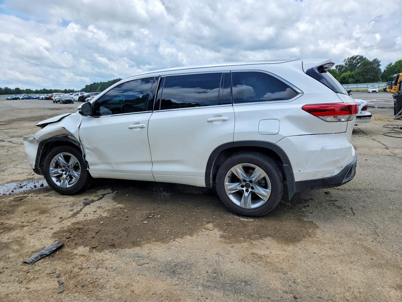 2018 TOYOTA HIGHLANDER