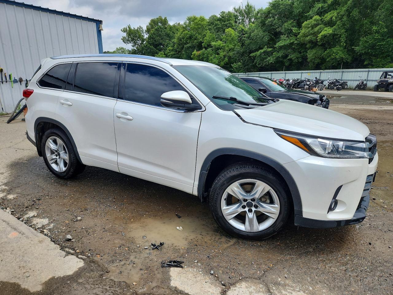 2018 TOYOTA HIGHLANDER