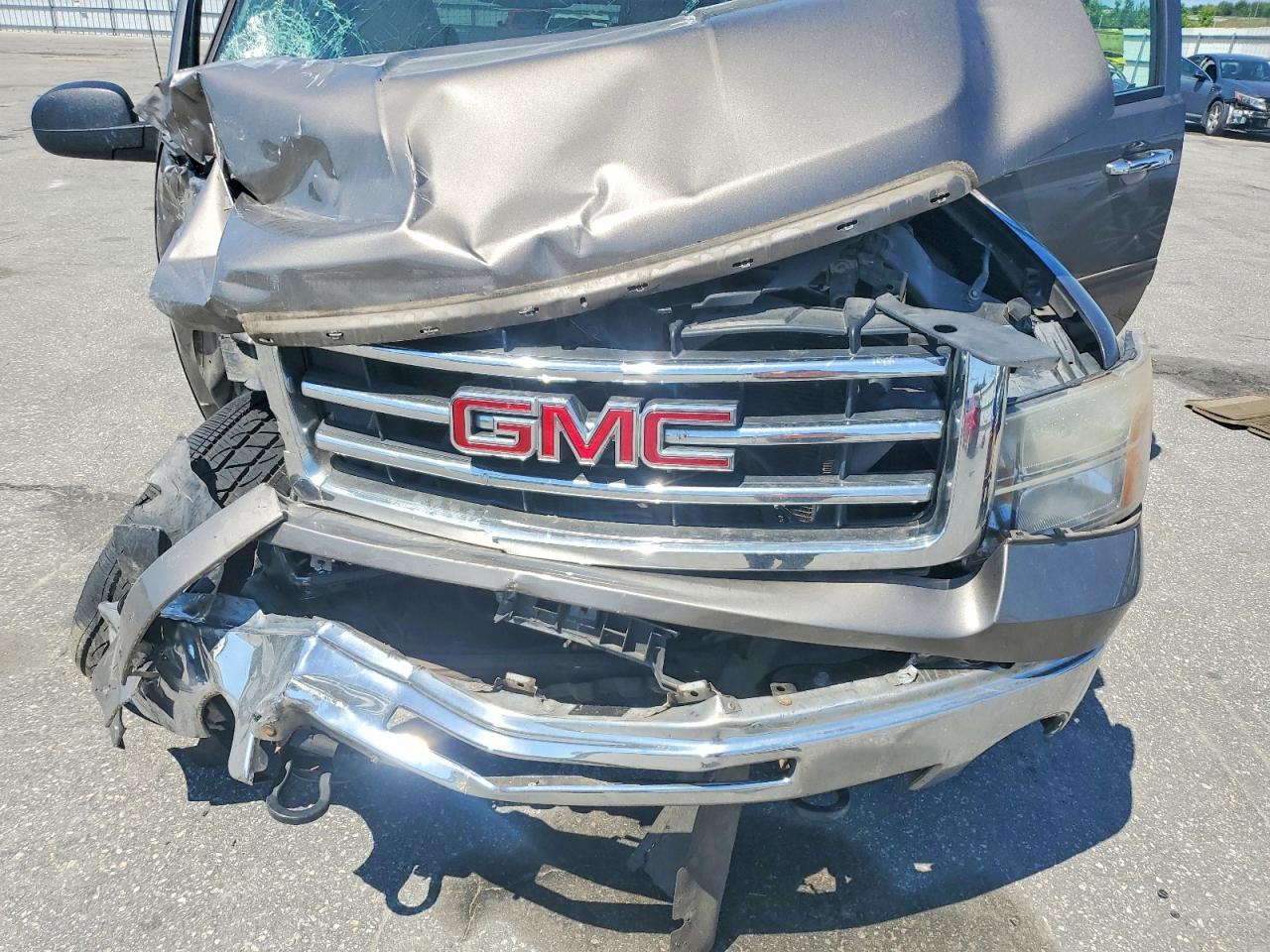 2013 GMC SIERRA