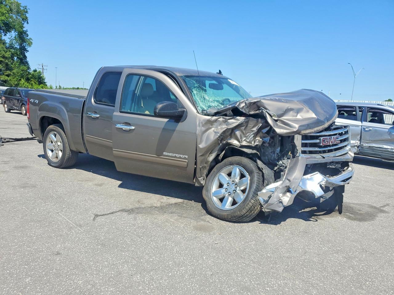 2013 GMC SIERRA