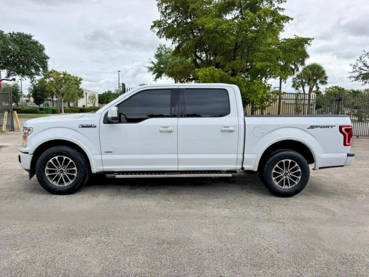2016 FORD F150