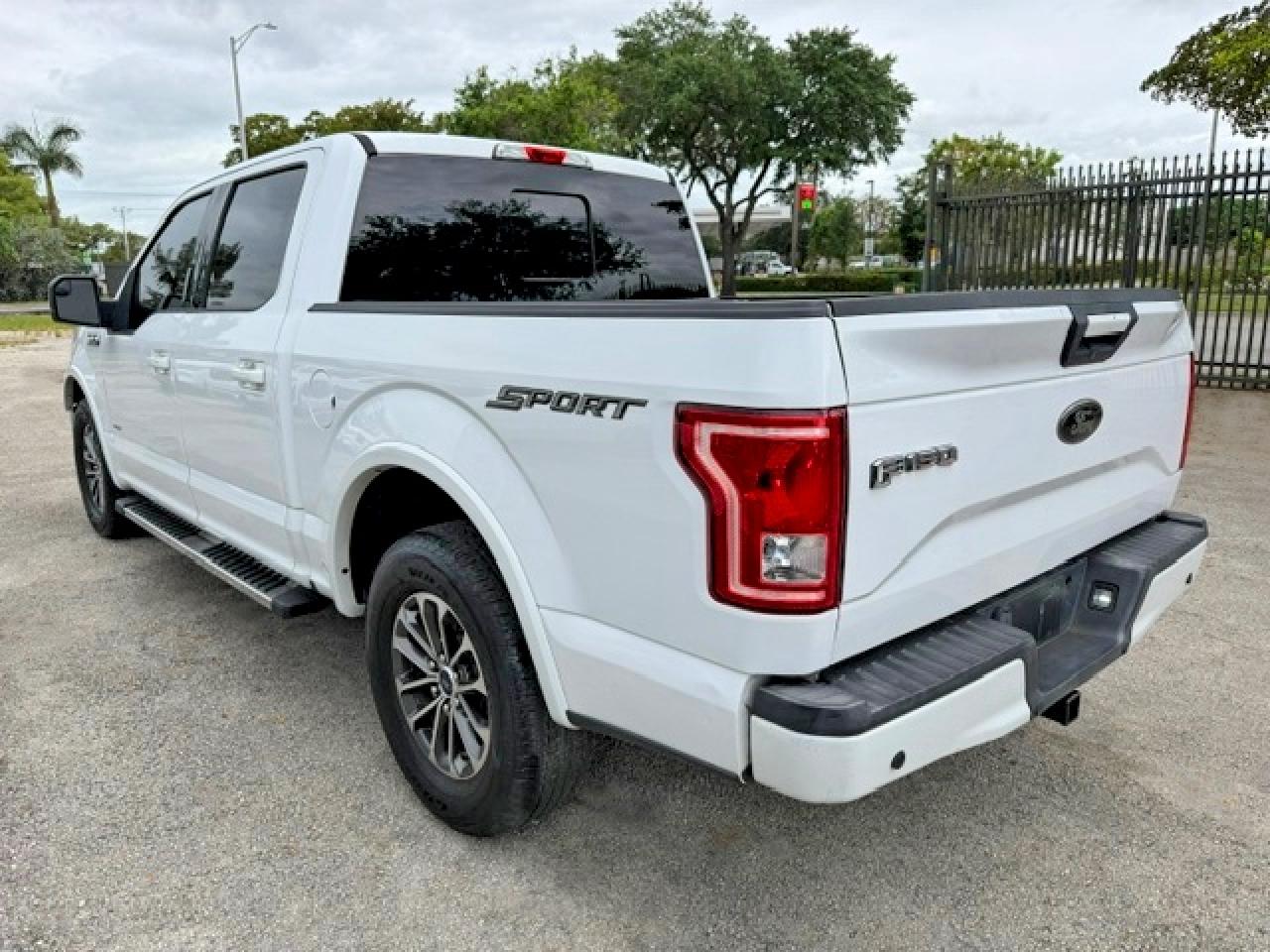 2016 FORD F150