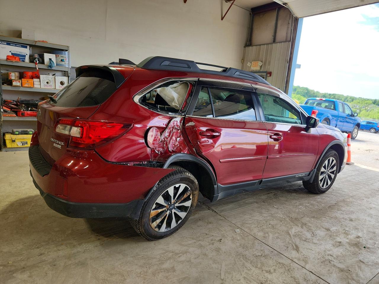 2017 SUBARU OUTBACK