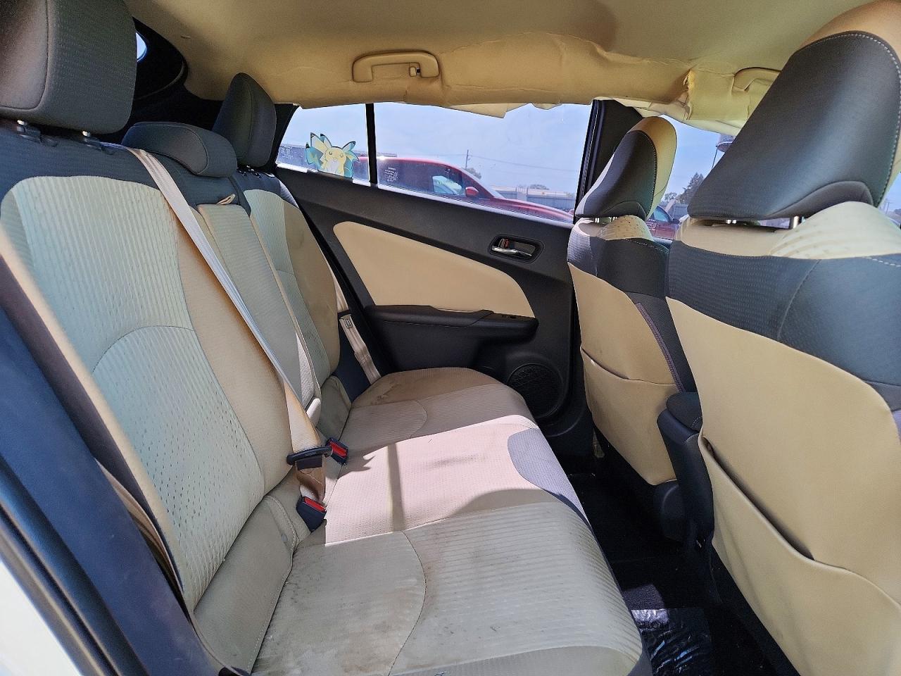 2016 TOYOTA PRIUS