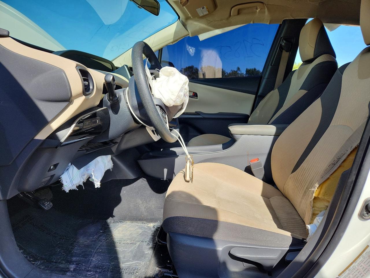 2016 TOYOTA PRIUS