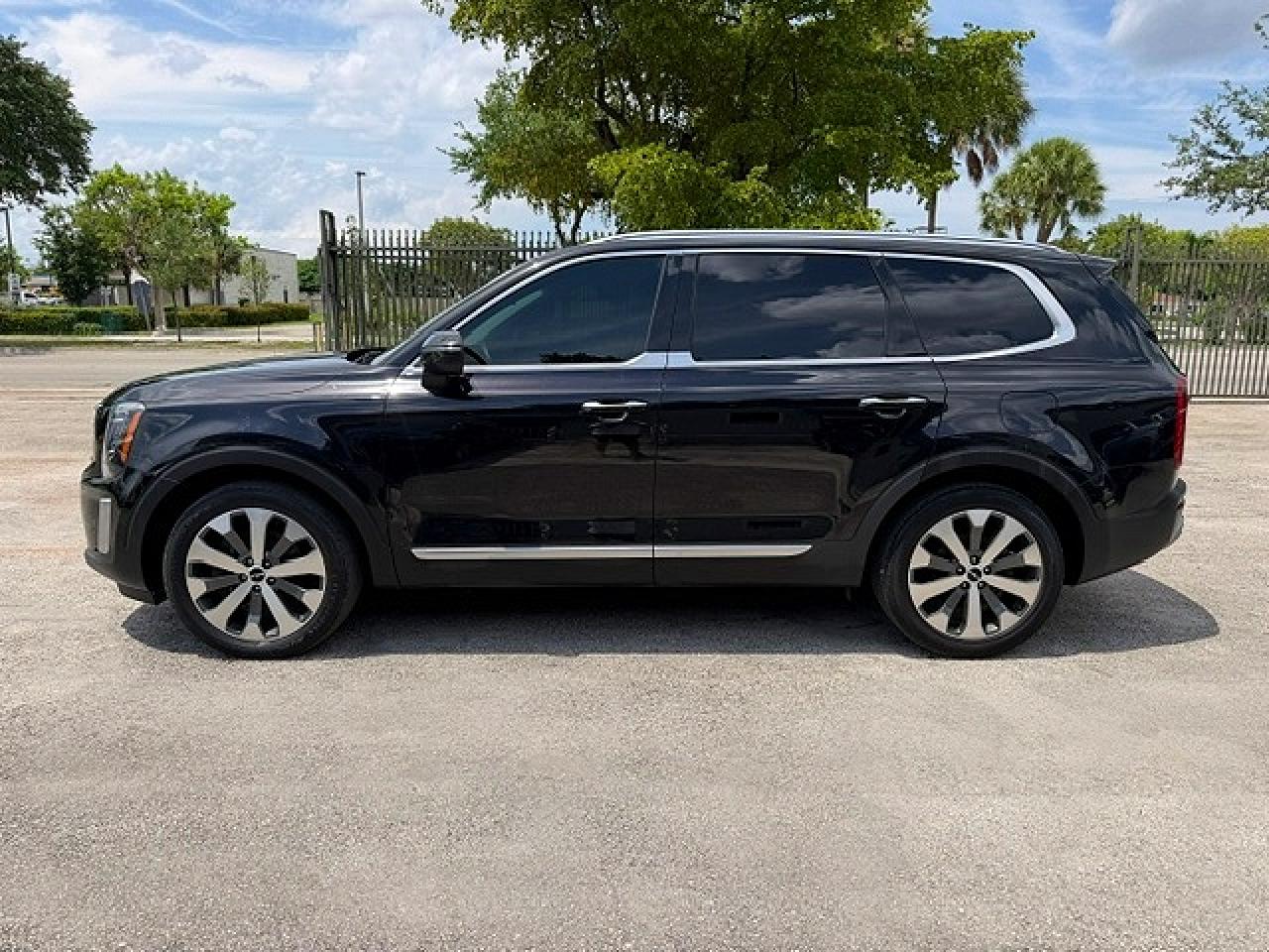 2022 KIA TELLURIDE