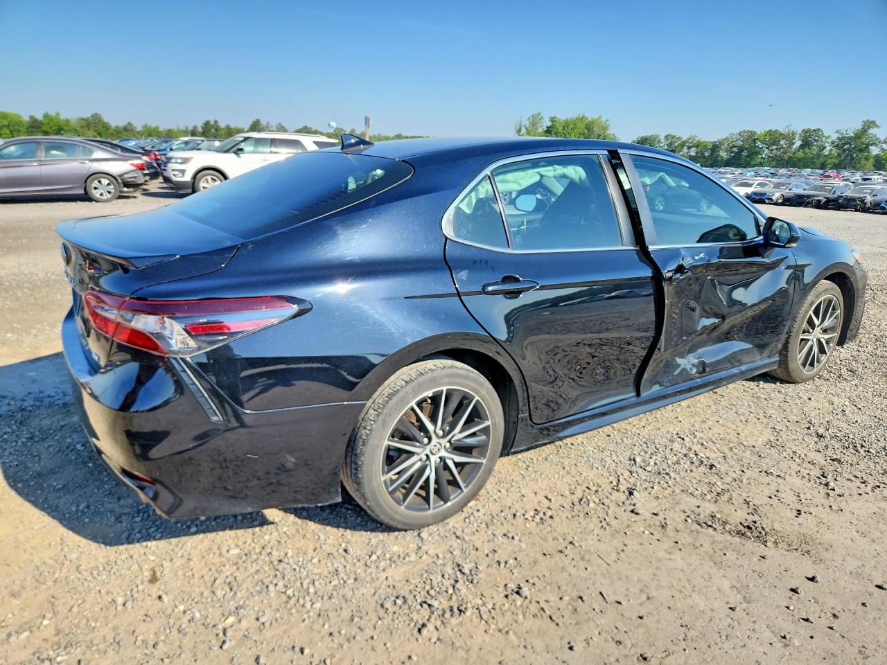 2024 TOYOTA CAMRY