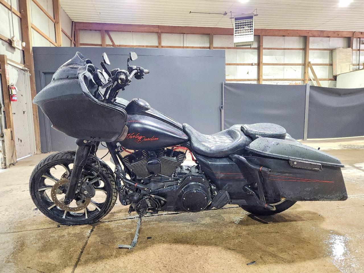 2015 HARLEY-DAVIDSON FL