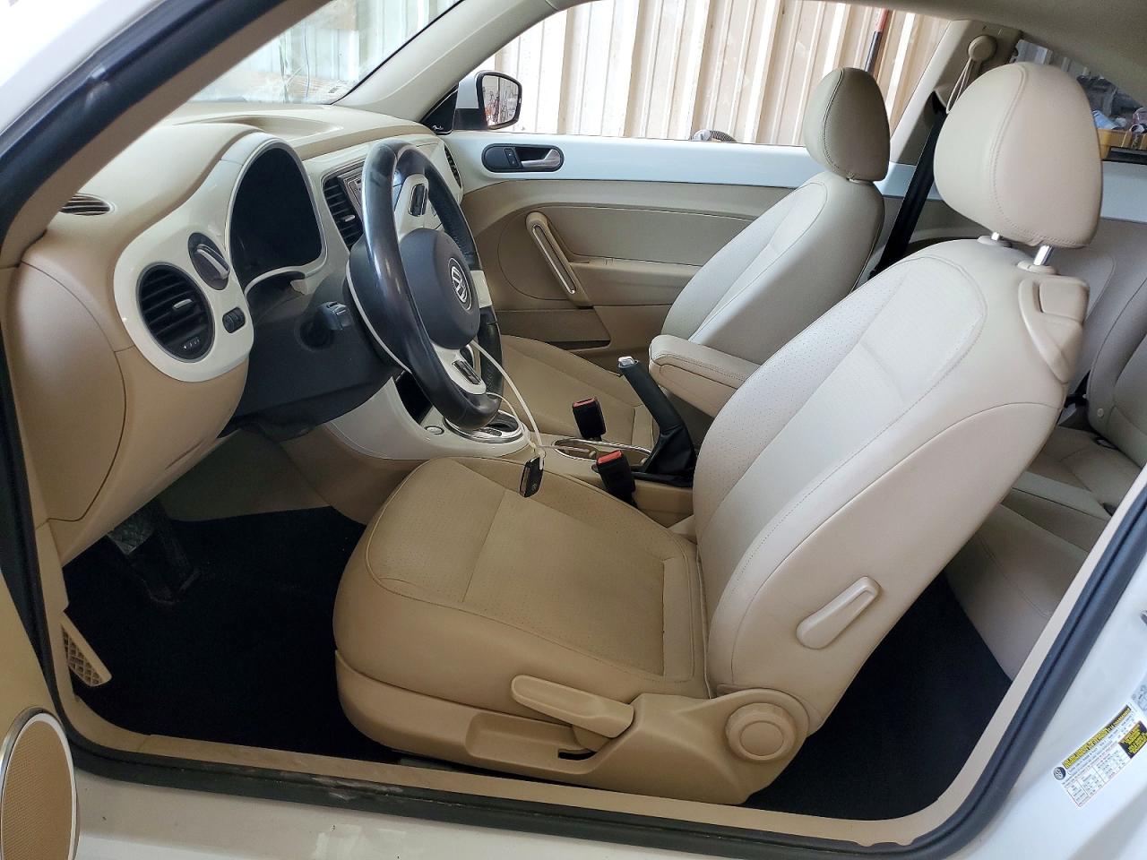 2019 VOLKSWAGEN BEETLE