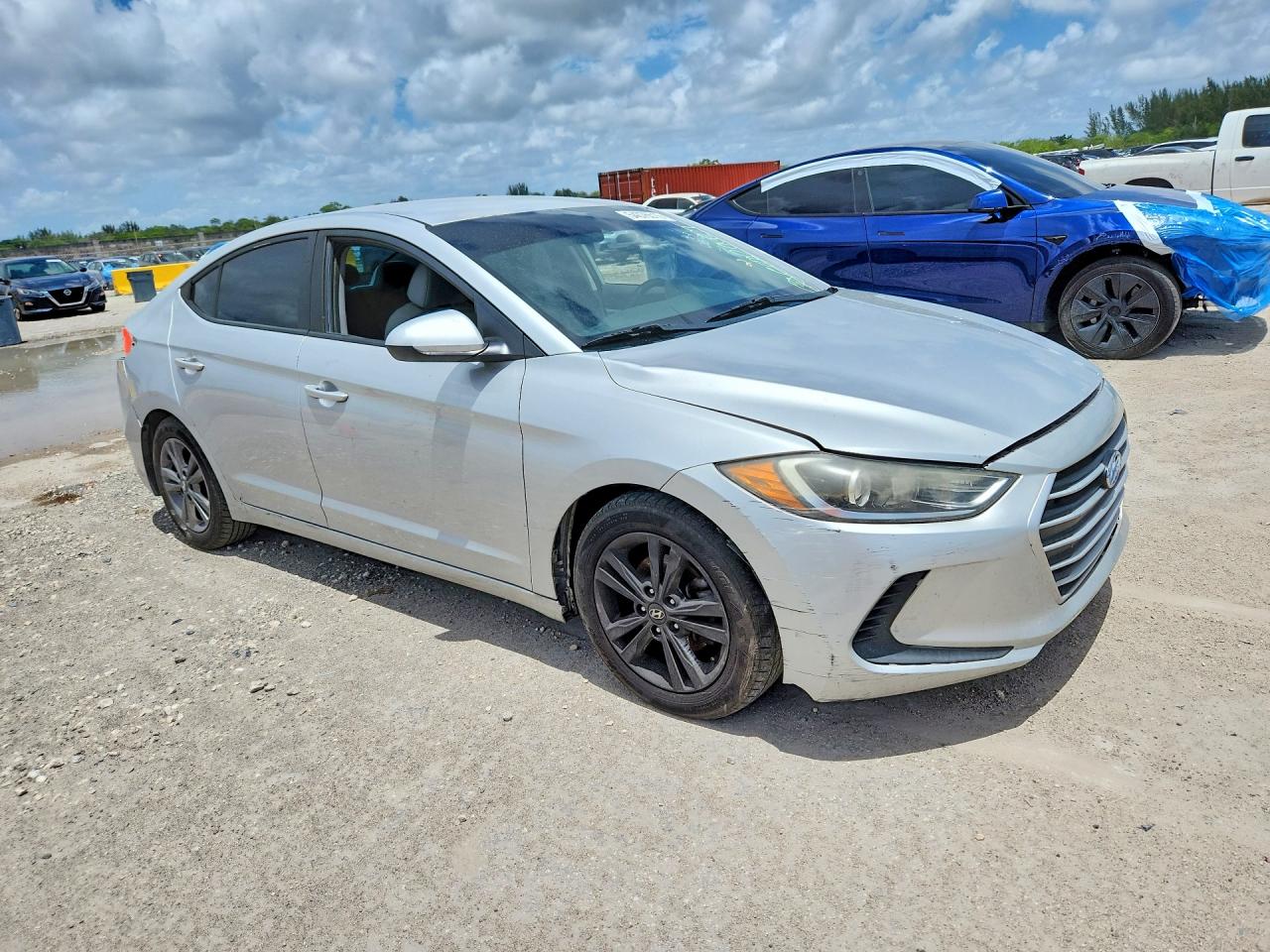 2017 HYUNDAI ELANTRA