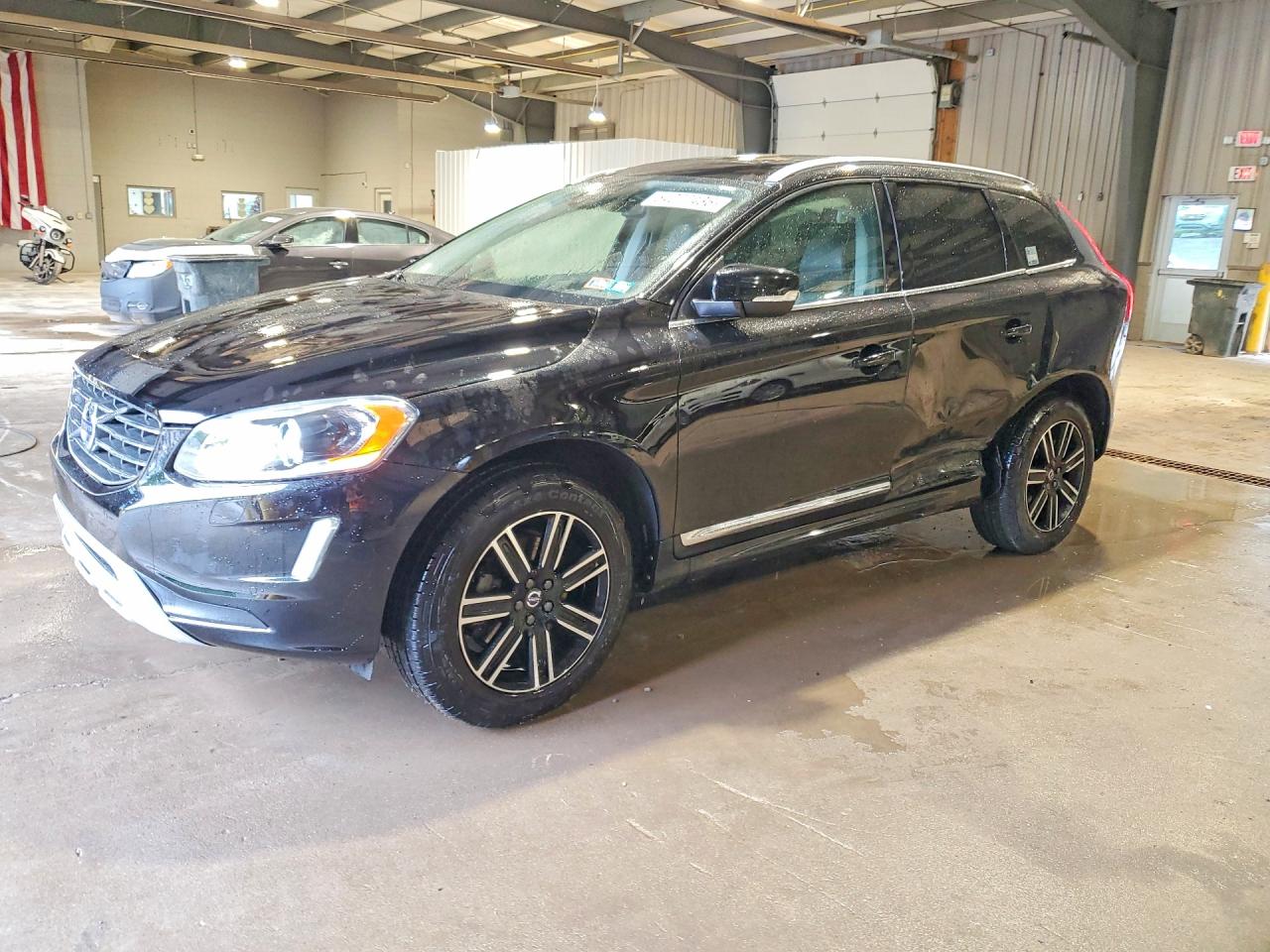 2017 VOLVO XC60