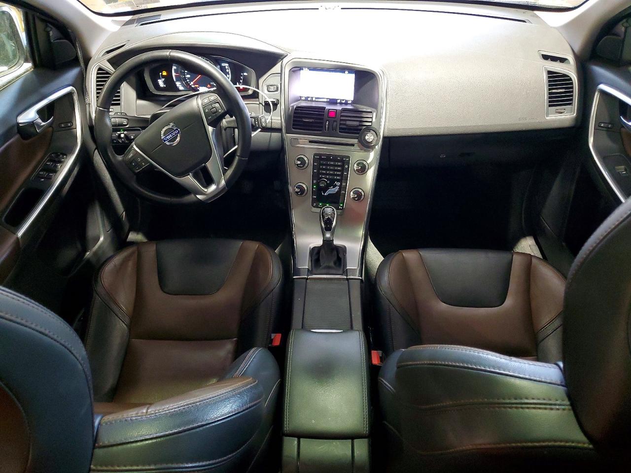 2017 VOLVO XC60