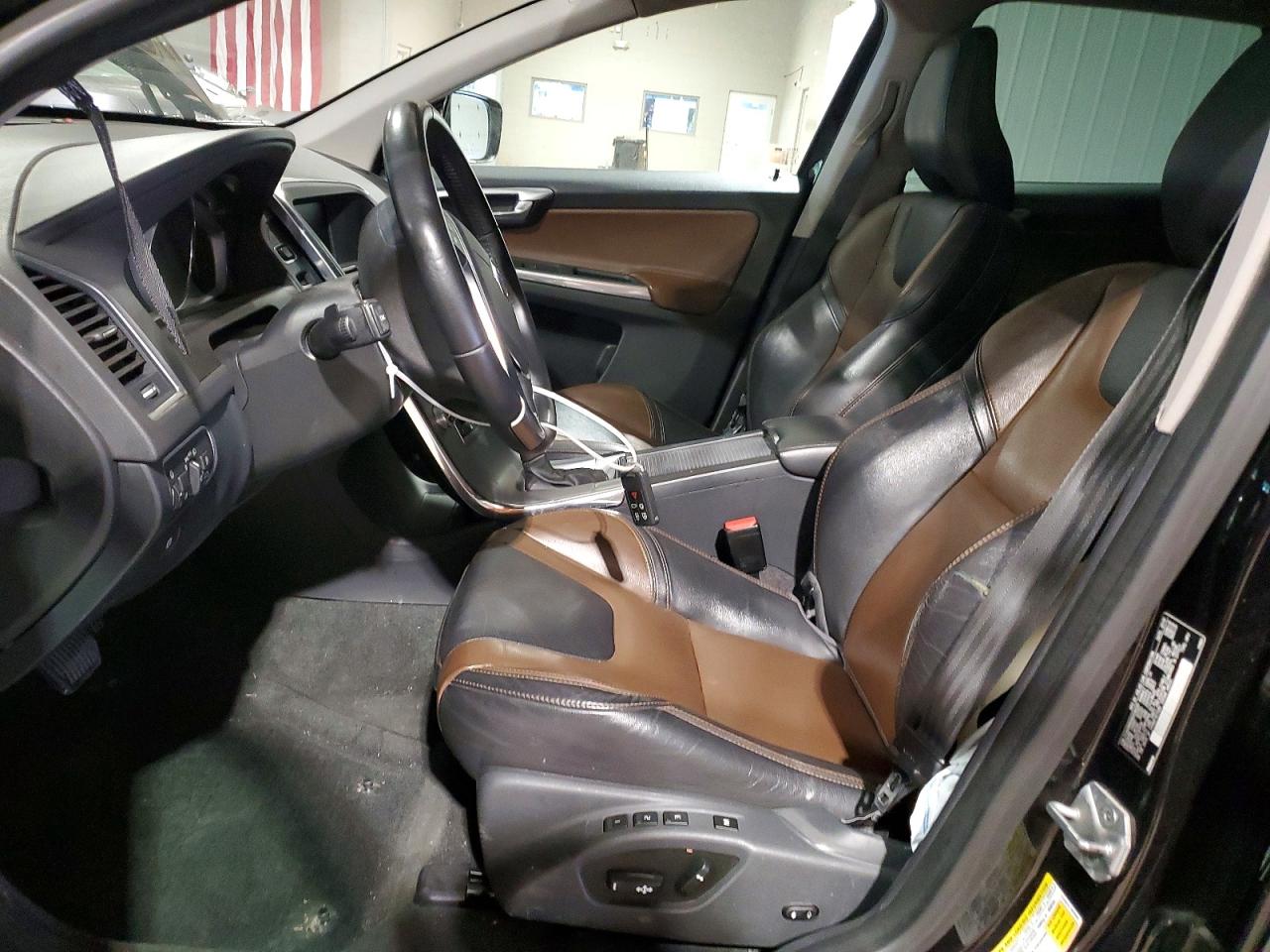 2017 VOLVO XC60