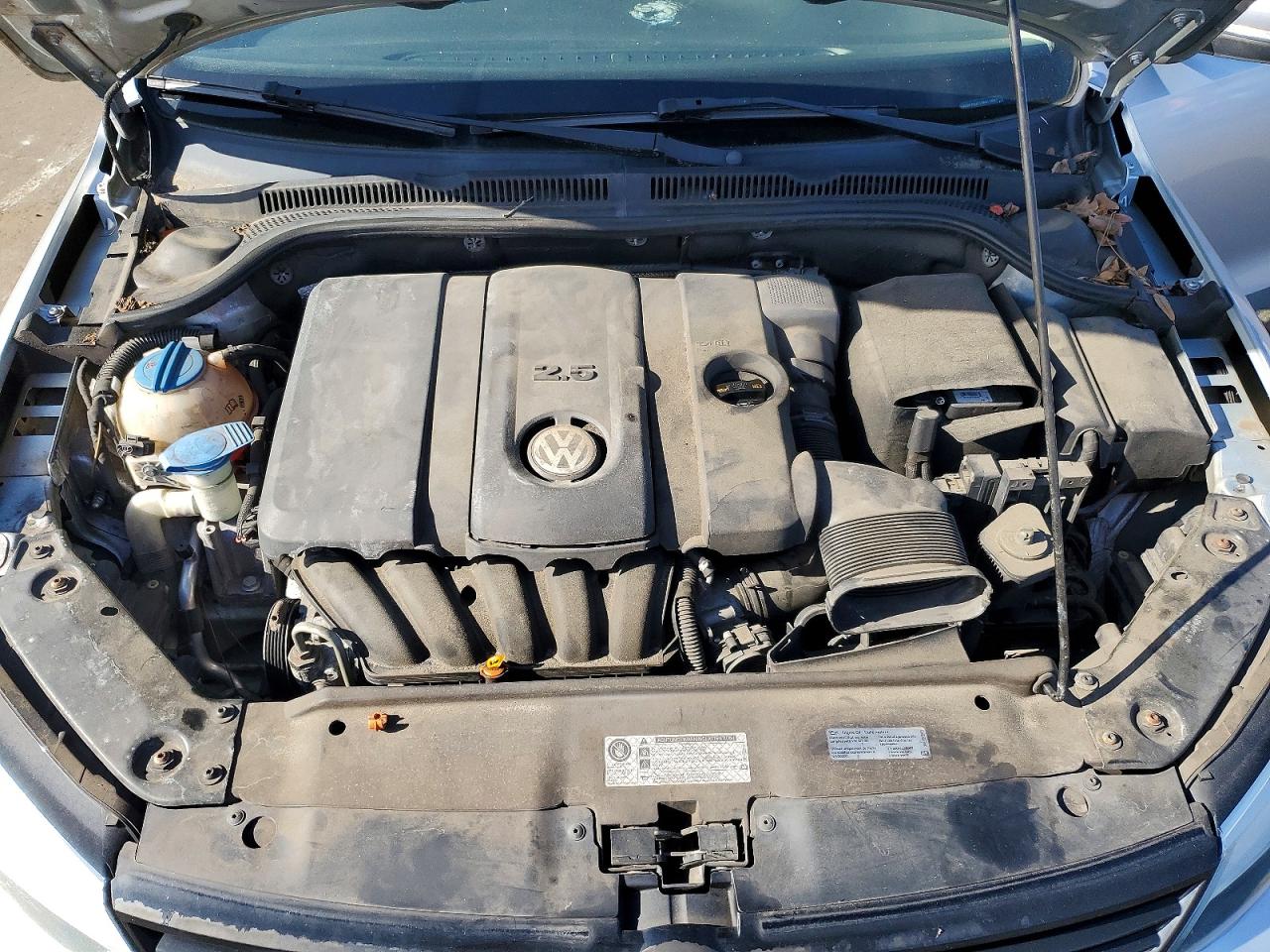 2012 VOLKSWAGEN JETTA