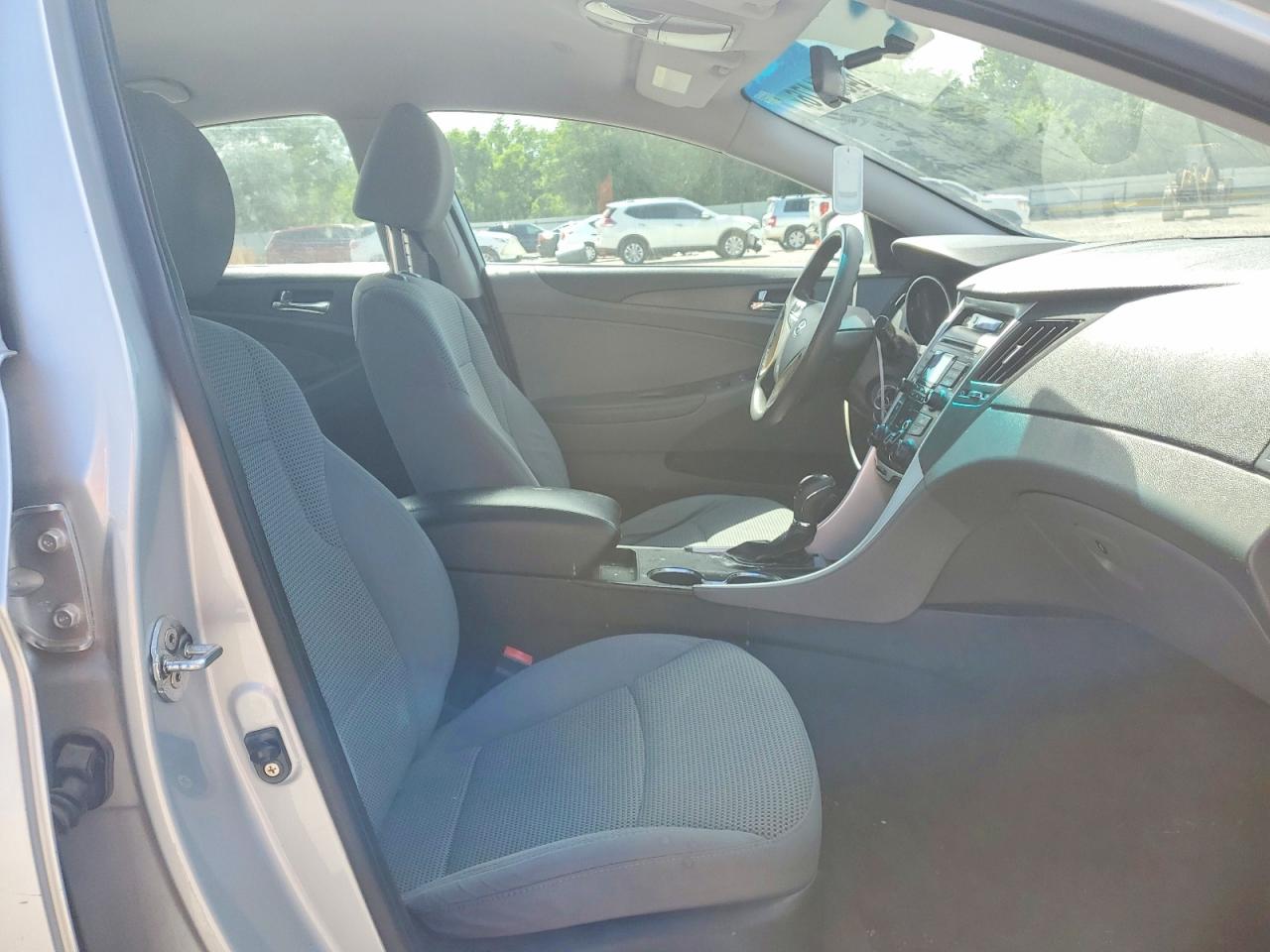 2011 HYUNDAI SONATA