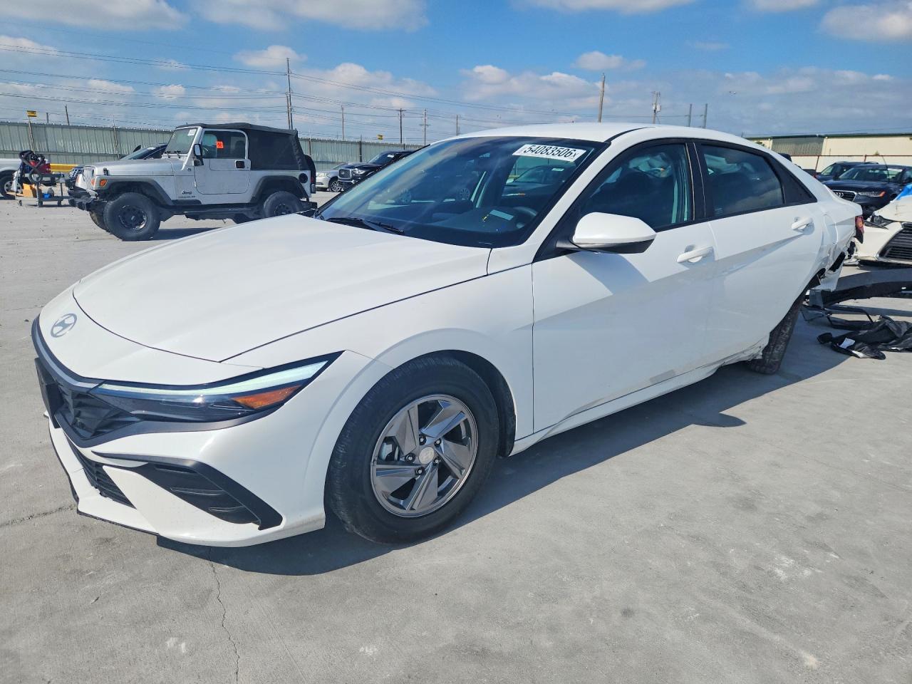 2025 HYUNDAI ELANTRA