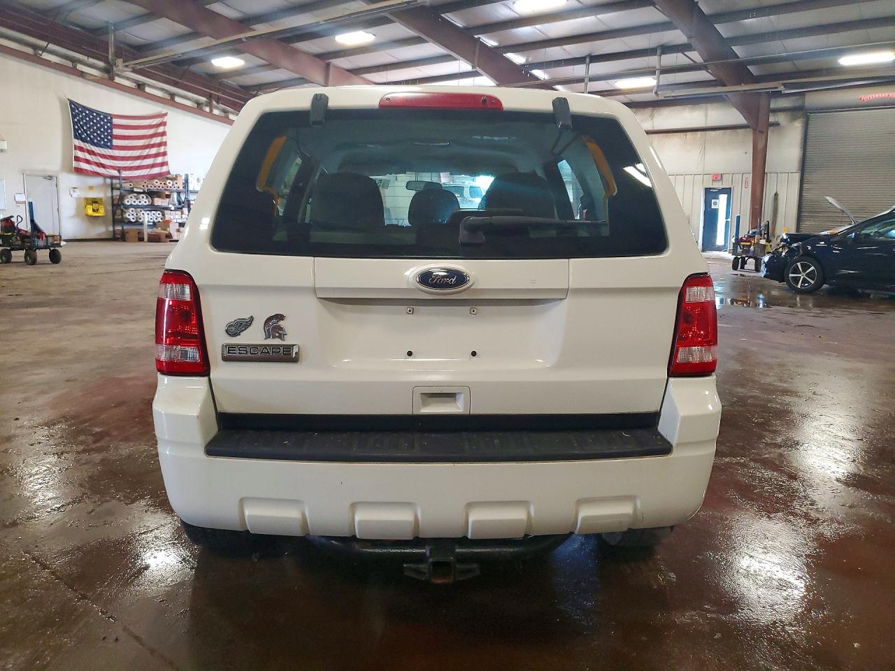 2010 FORD ESCAPE