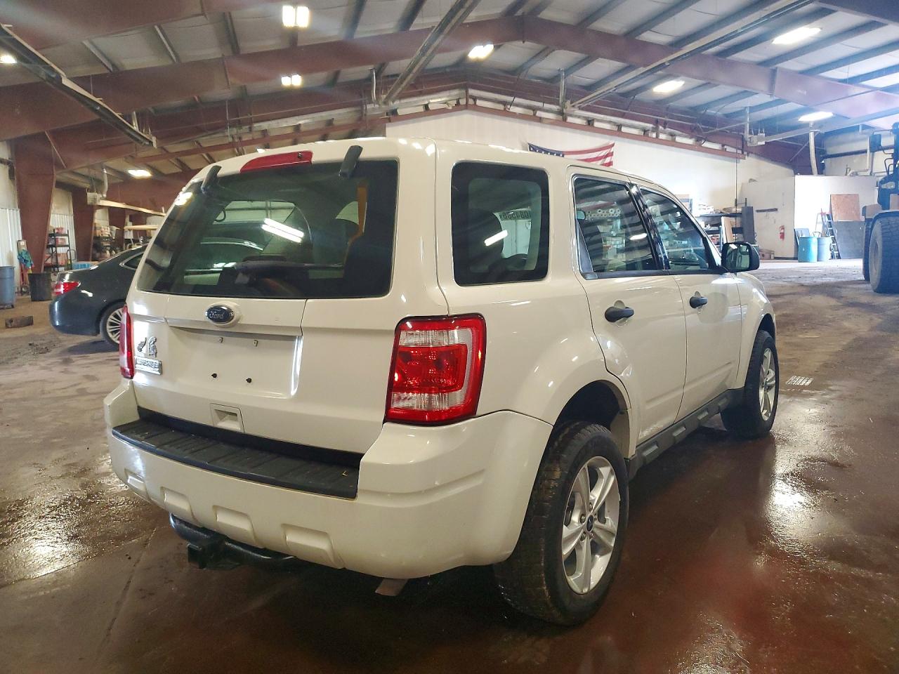 2010 FORD ESCAPE