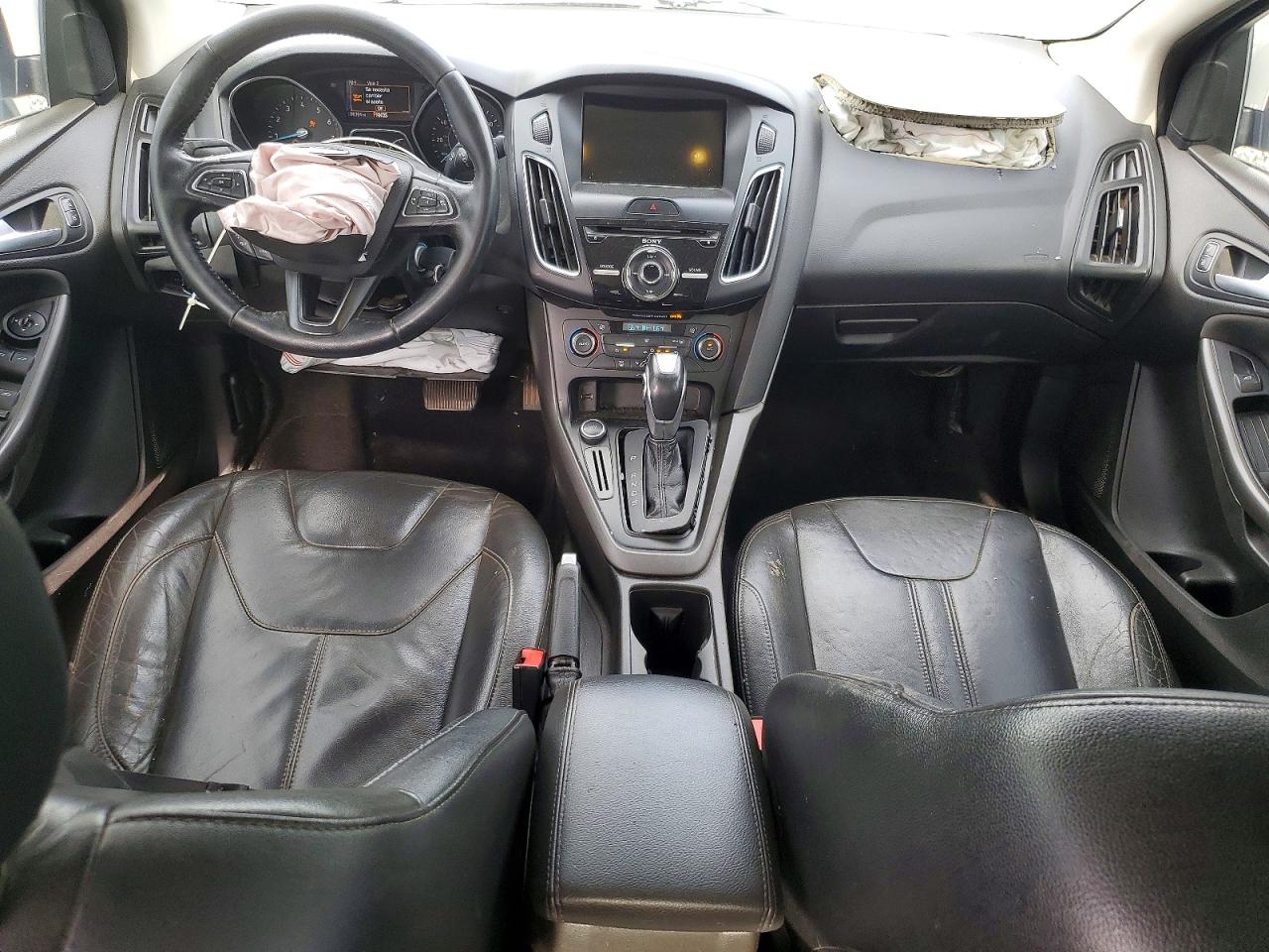 2016 FORD FOCUS