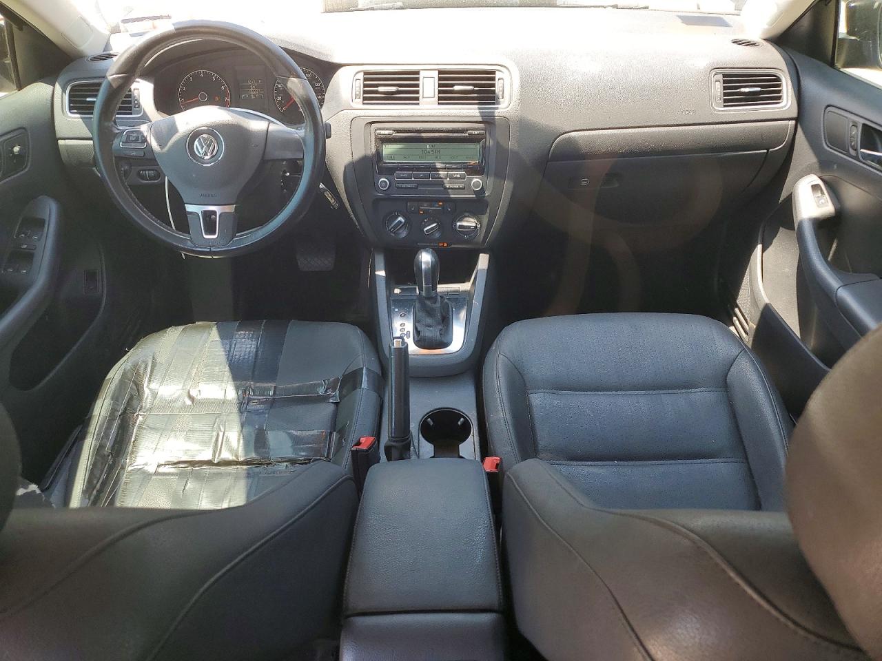 2011 VOLKSWAGEN JETTA