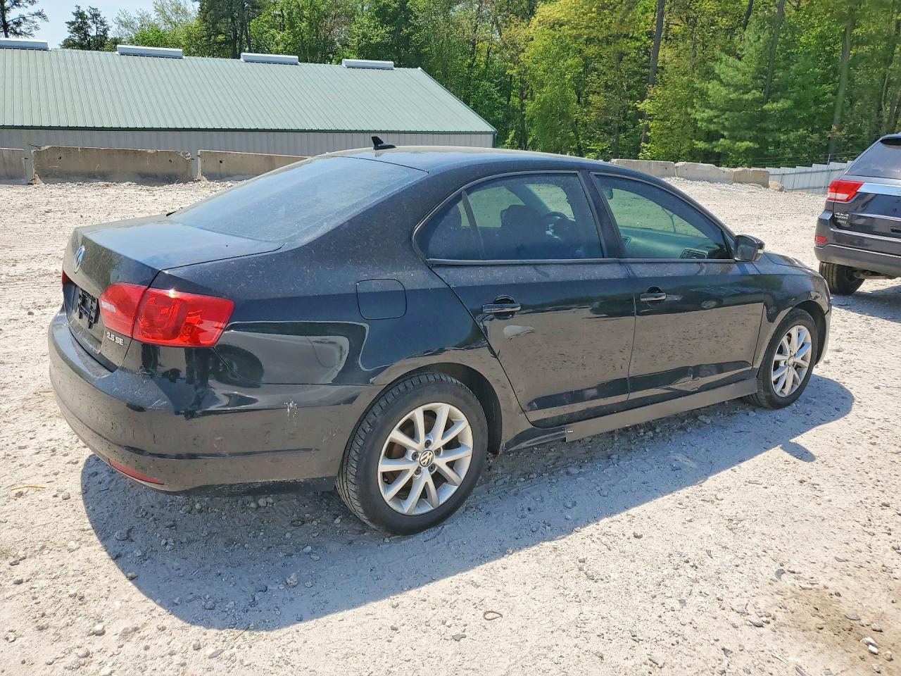 2011 VOLKSWAGEN JETTA