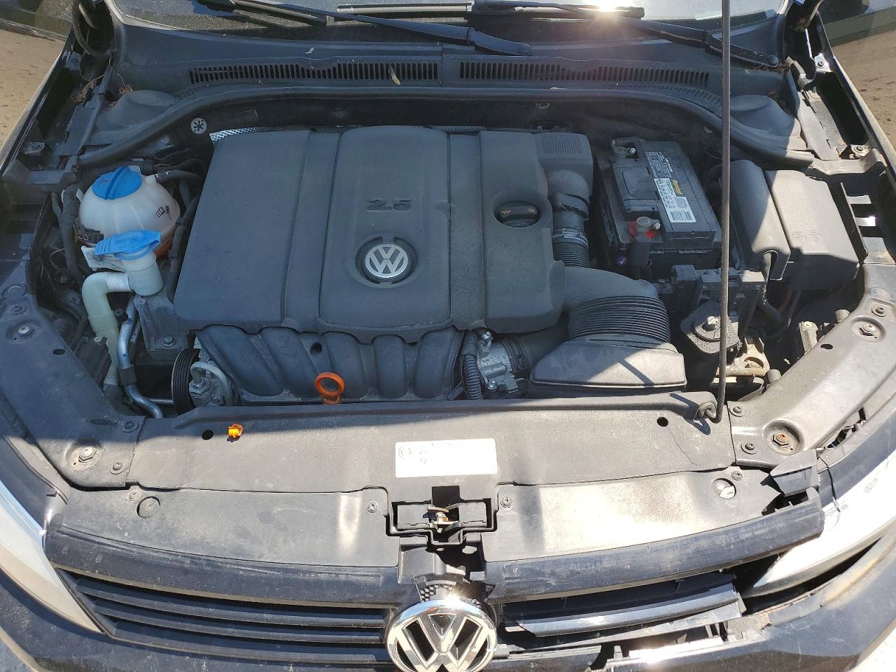 2011 VOLKSWAGEN JETTA