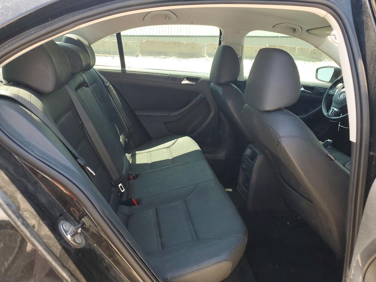 2011 VOLKSWAGEN JETTA