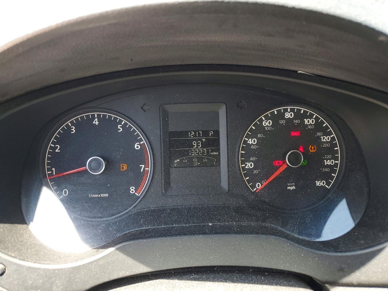 2011 VOLKSWAGEN JETTA