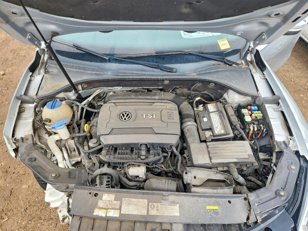 2014 VOLKSWAGEN PASSAT