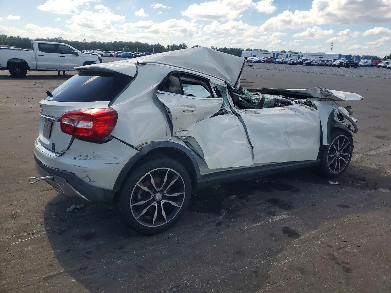2017 MERCEDES-BENZ GLA-CLASS