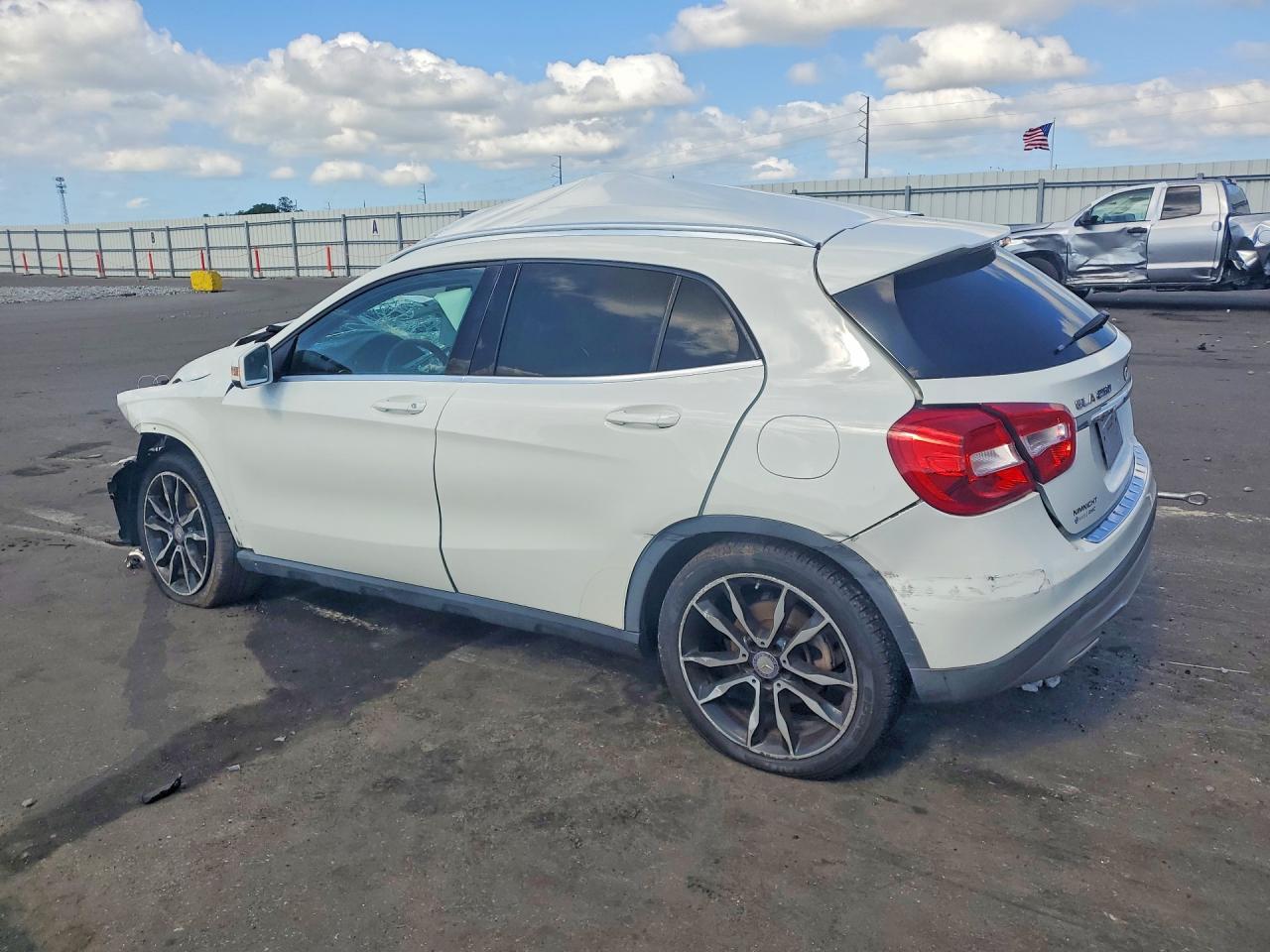 2017 MERCEDES-BENZ GLA-CLASS