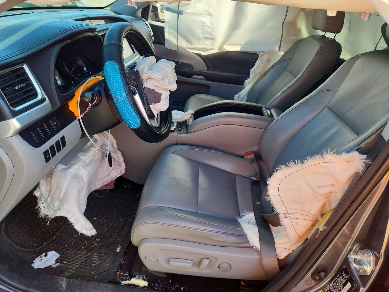 2014 TOYOTA HIGHLANDER