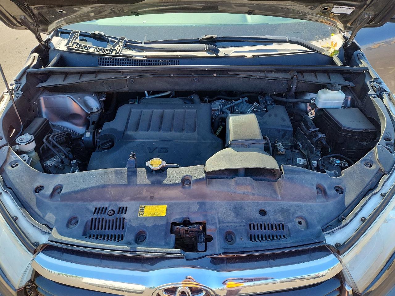 2014 TOYOTA HIGHLANDER