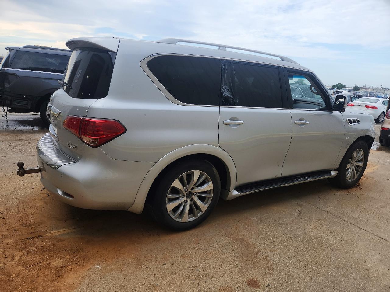 2017 INFINITI QX80